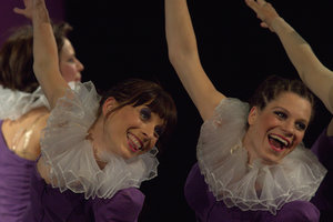 "Undadas" beim 8. Berliner Tanz-Theater Abend "Undadas" beim 8. Berliner Tanz-Theater Abend