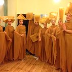 Das Tanz-Theater Ensemble "undada" präsentiert sich unter der  Leitung von Maike Bartz mit einer Premiere mit ihrem neuen Stück  "Kunst der Schöpfung" am 4. Mai 2013 im TAP extra Frankenholzer Weg 4 um 19.00 Uhr